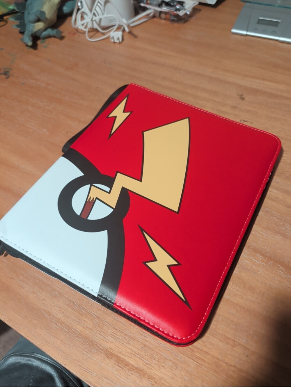 Pokemon Card Binder 50 Sleeves 200-400 Cards